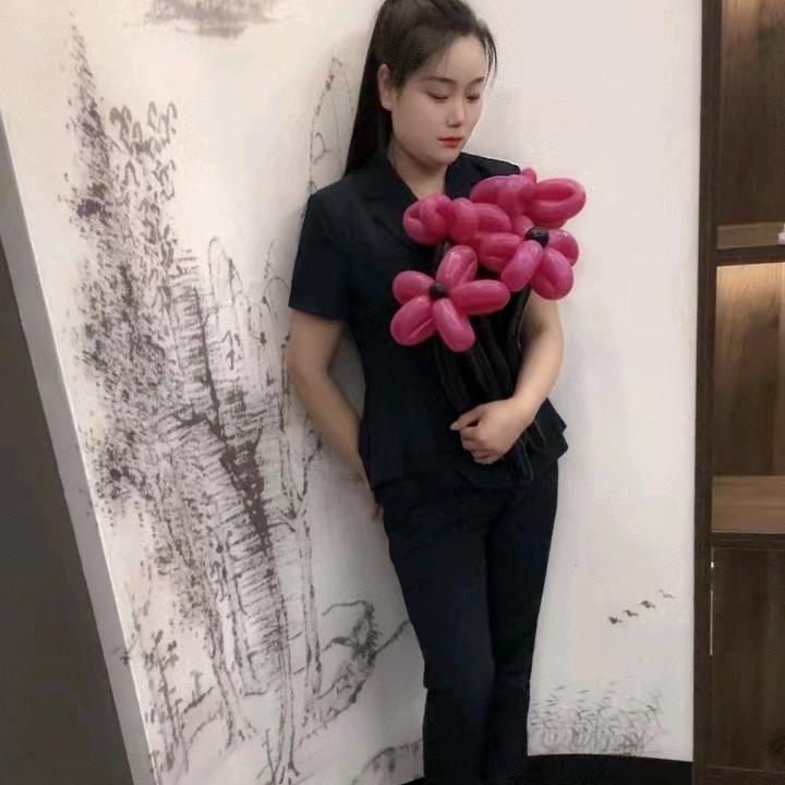 小白不白😘