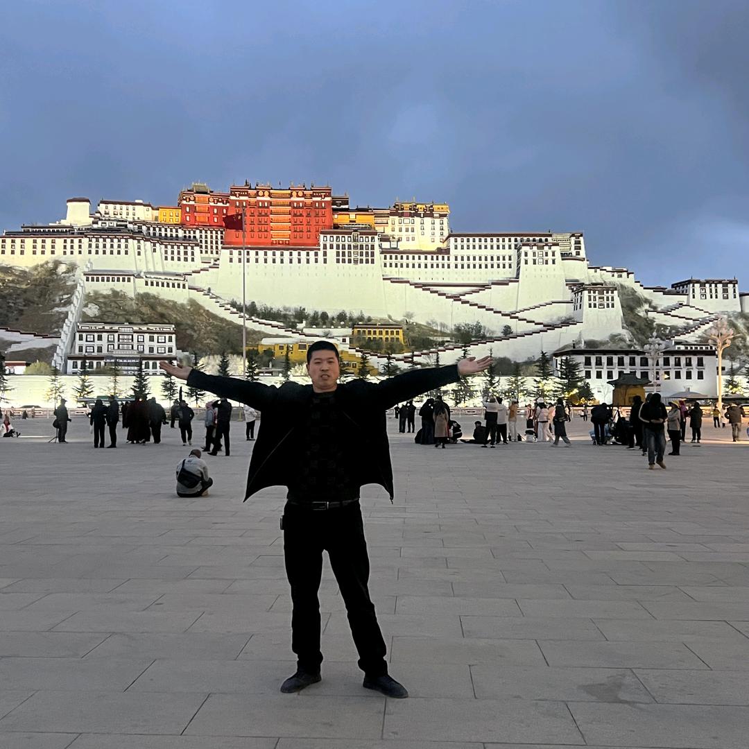 《鑫胜电器。何山》