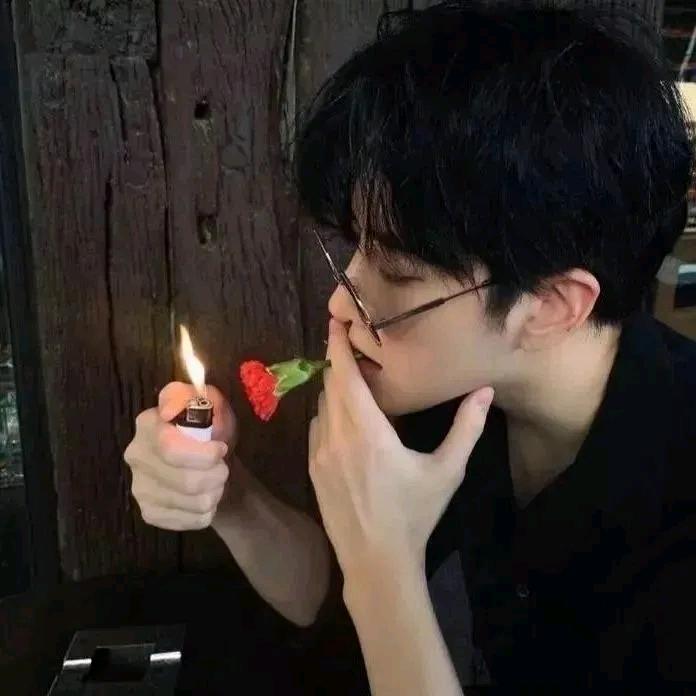 白先生，