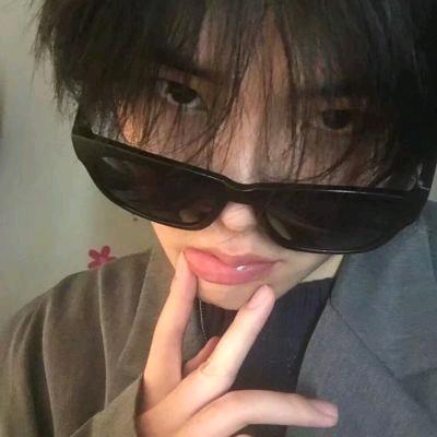 只因为玩鲁大给链子后被撞死在路边无人问津
