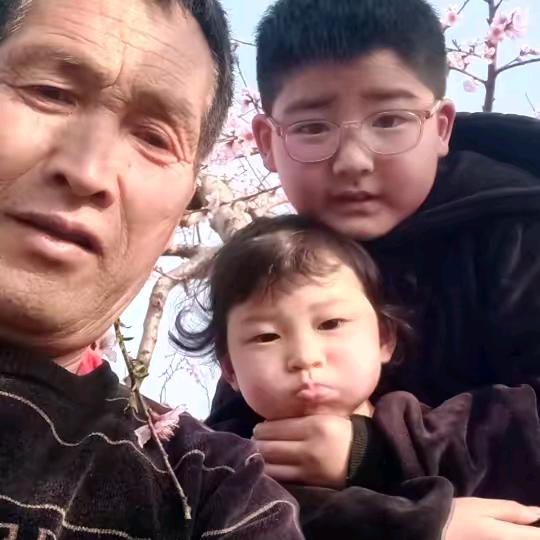 💞俊俊和萌萌