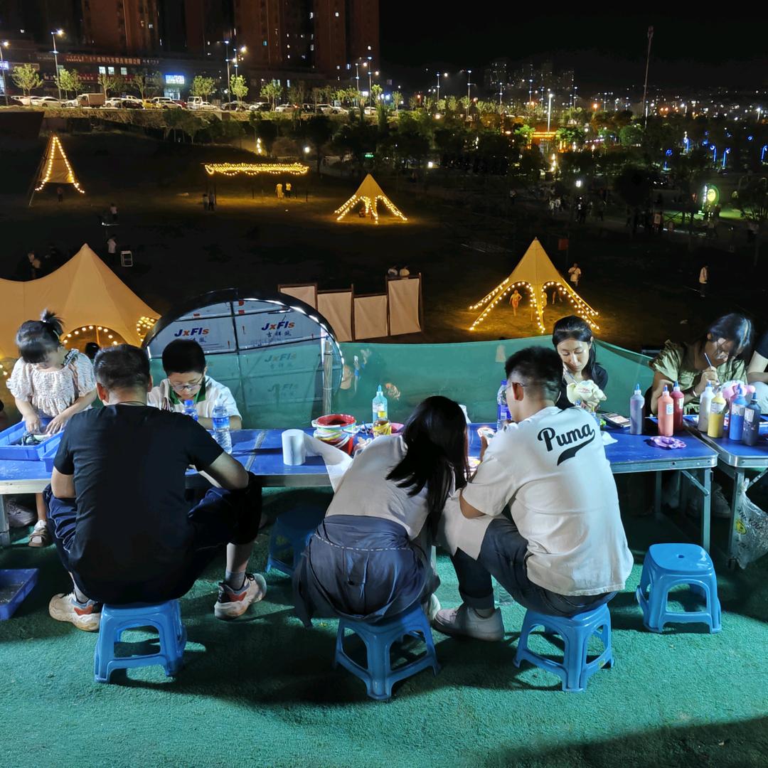 虾涂虾画快乐的一天