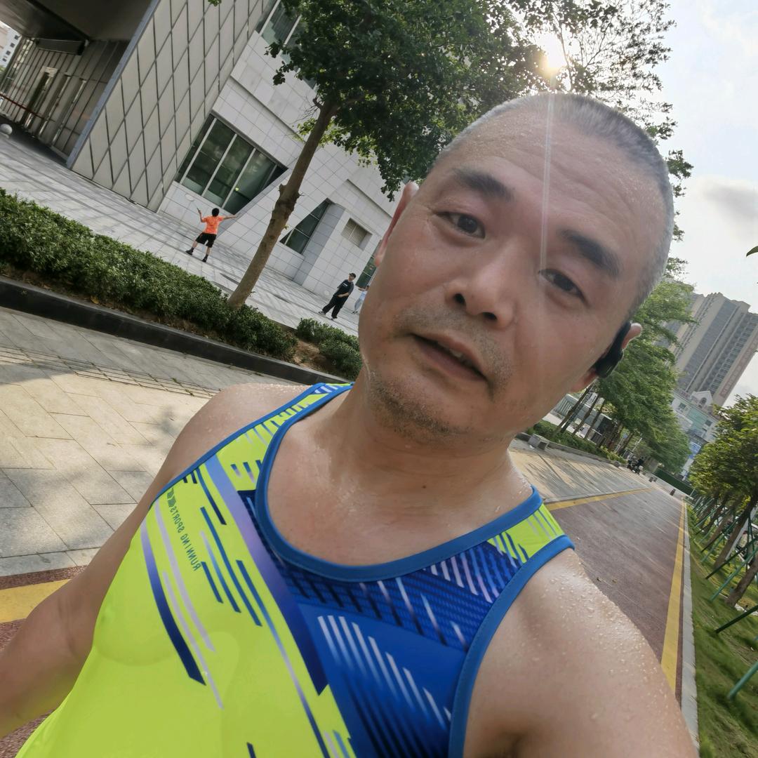 光哥爱锻炼