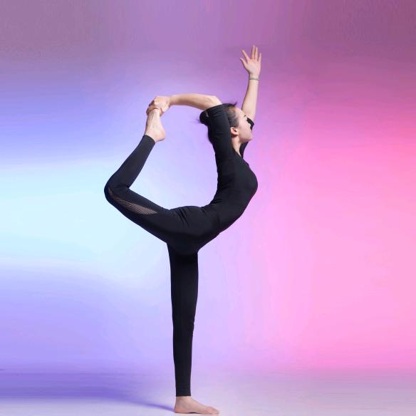 红霞老师在养花