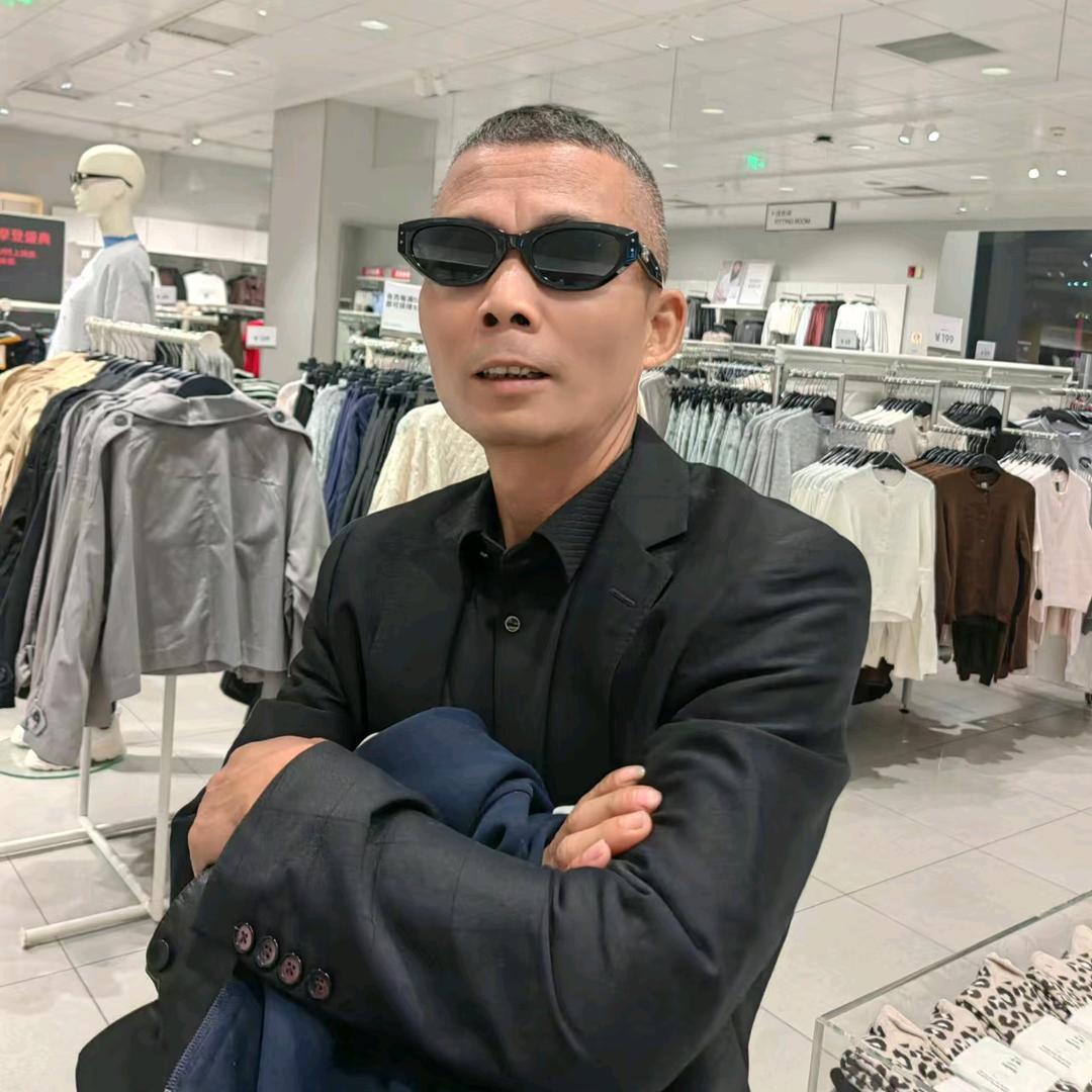 专业搭棚钢结钩板房