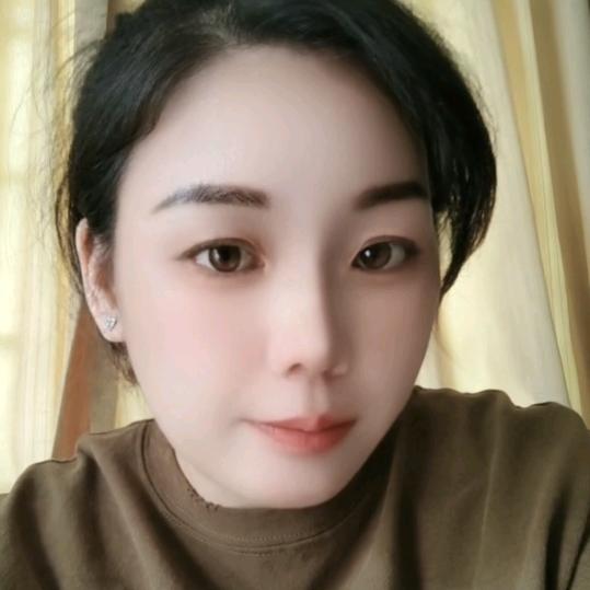 鸿宝饲料批发店