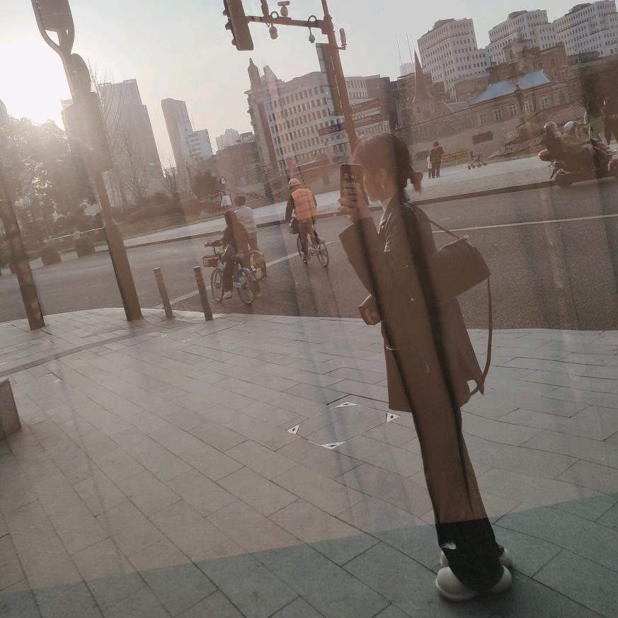 蔡宛君（橱窗有需要可以支持）