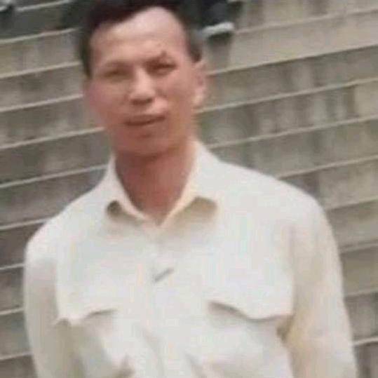 二龙山老五男神庆哥