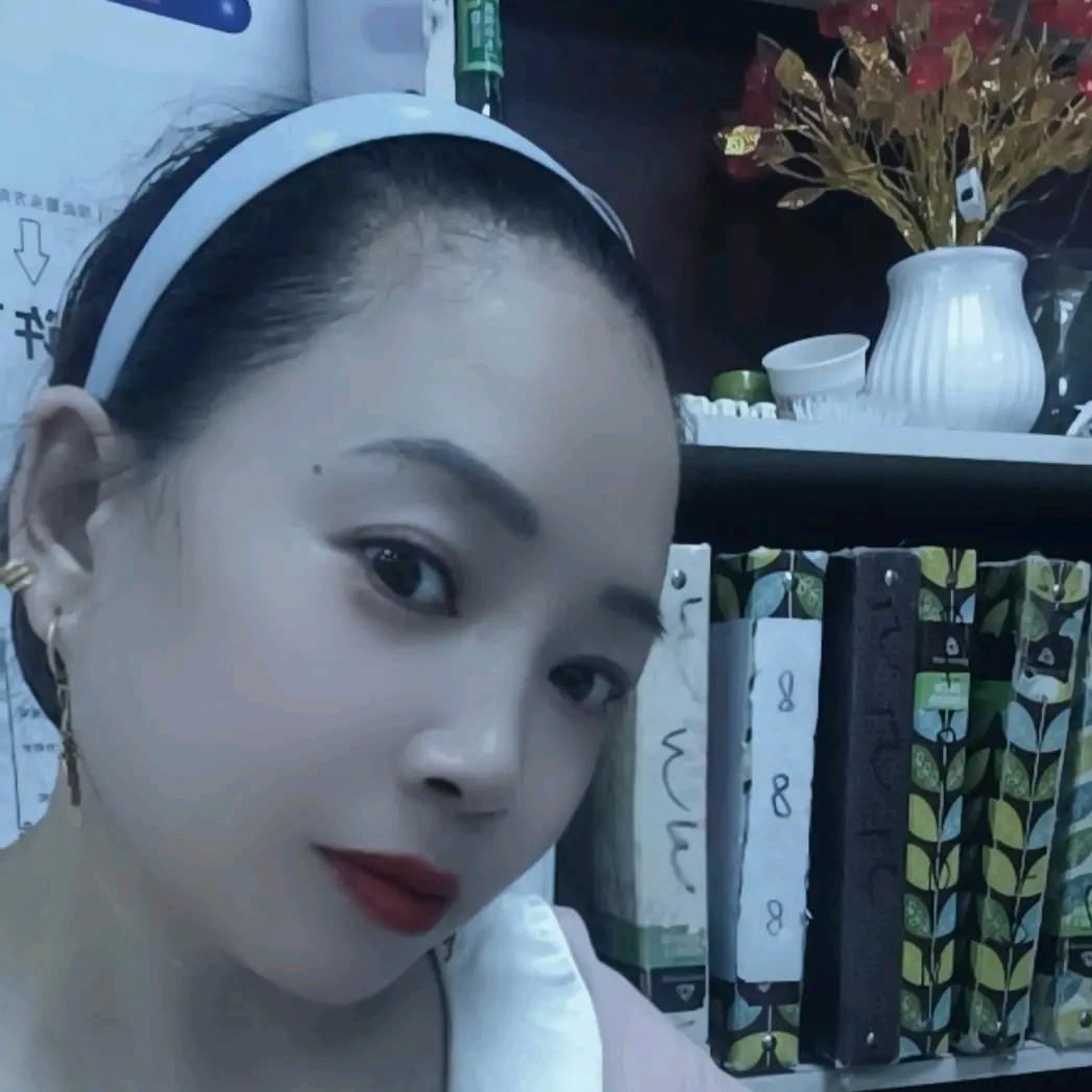 天高云淡