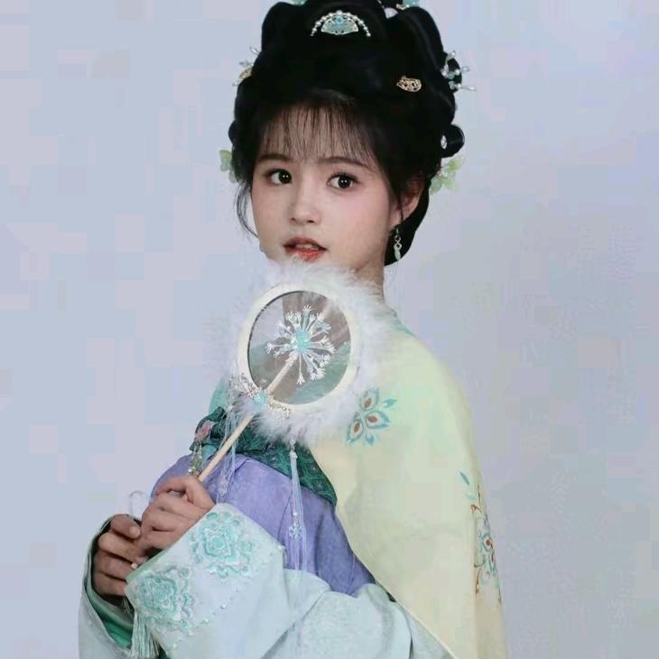 颜茸茸❤️咩咩