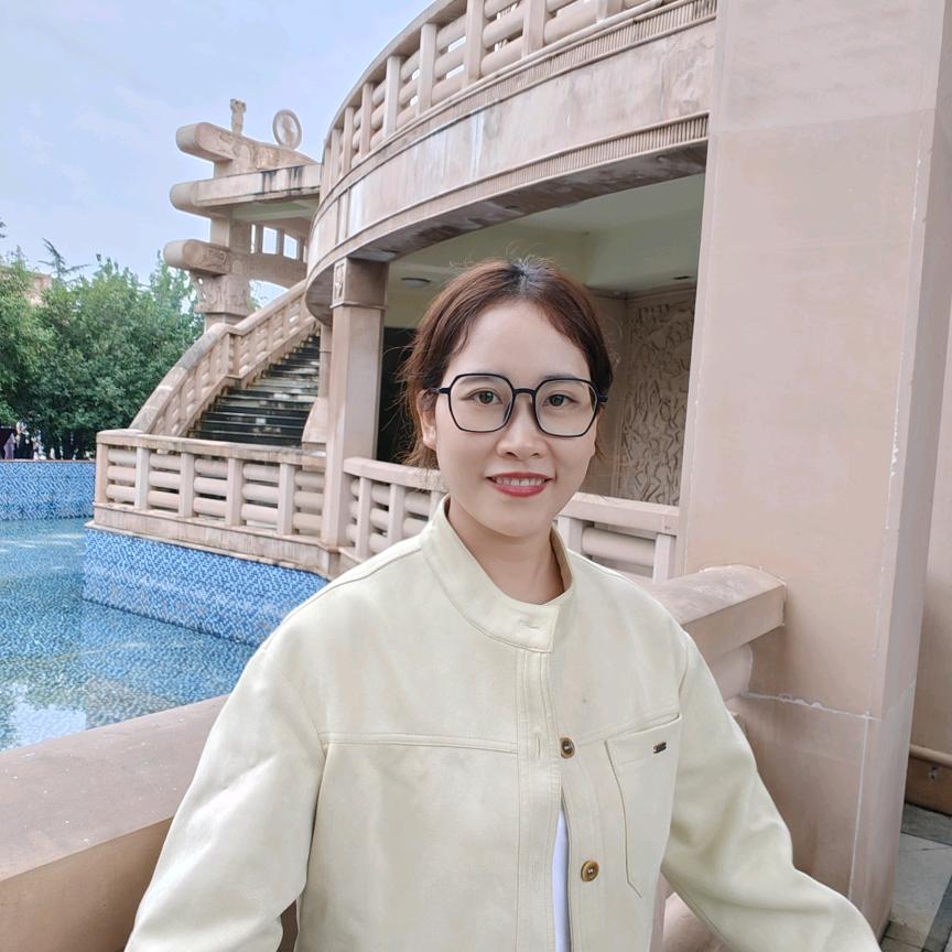 原点新城卖门的韩韩