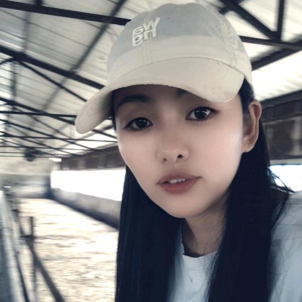 顾媛媛（养牛人））