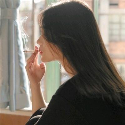 龙小姐。