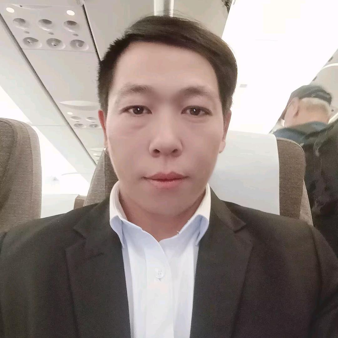 这会美的哥哥聋人，在陕西顶管干活了