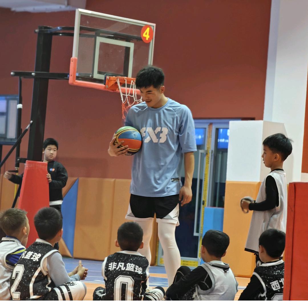 西北非凡篮球-马教练