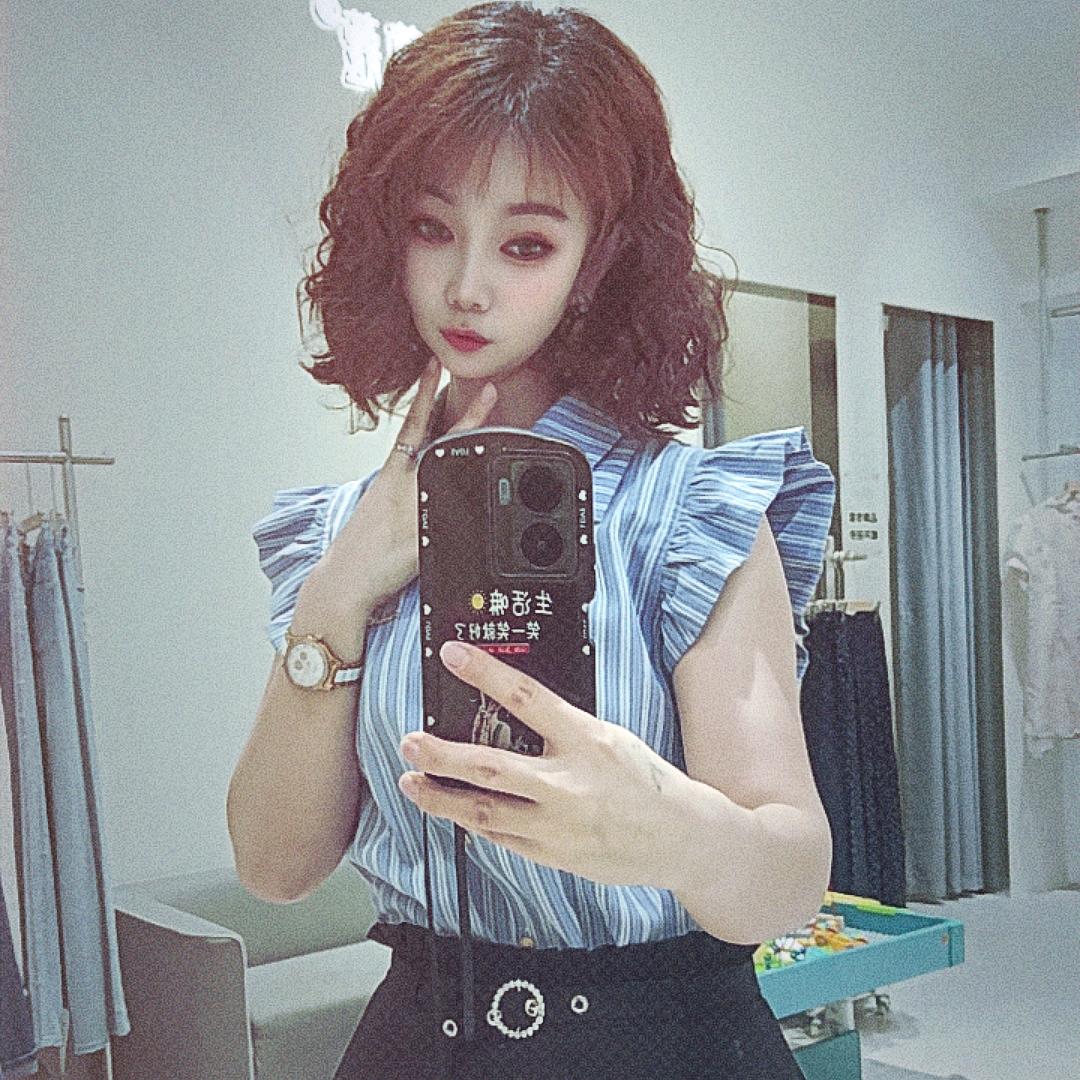 赞赞爱吃萝卜🥕