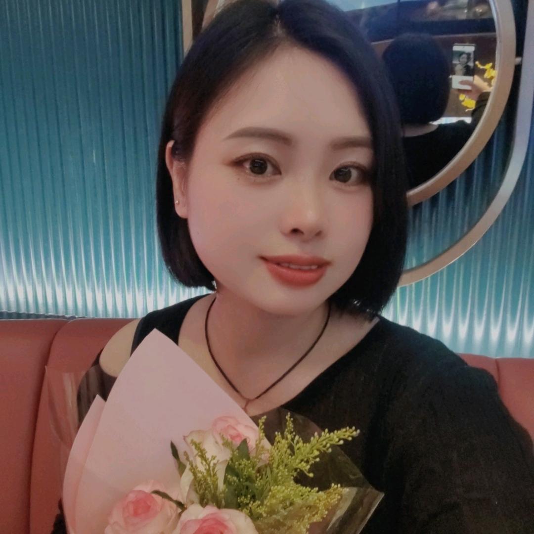 小芬在卖鞋（大坝啄木鸟）