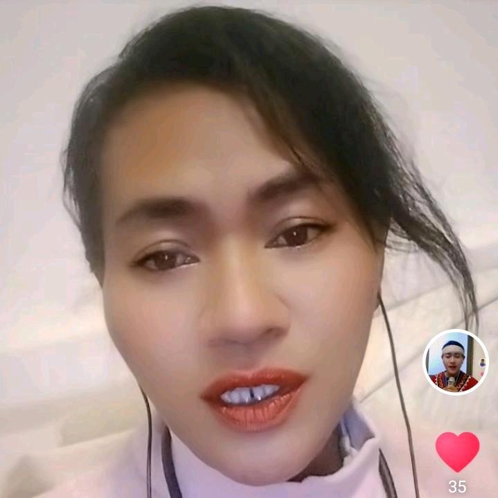 黑黑唱歌🌷🌷🌷