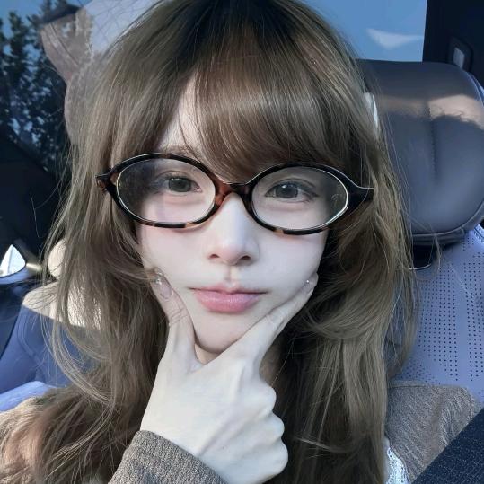 ⁺ʚ秋>⩊<酱 ɞ⁺