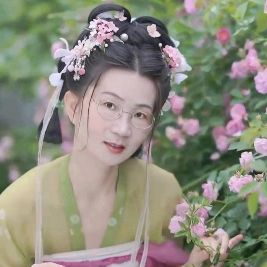 清香百合(橱窗有好物)头像