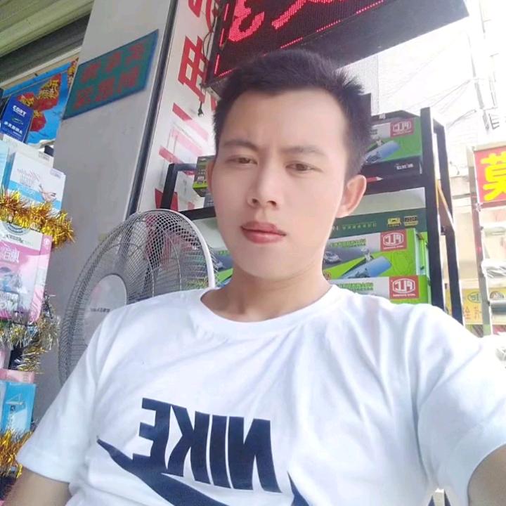 贵在🐉有情