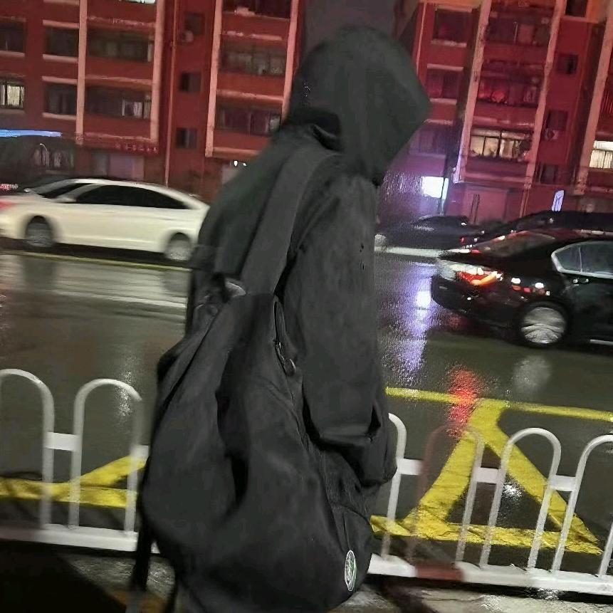 单纯的孟晨