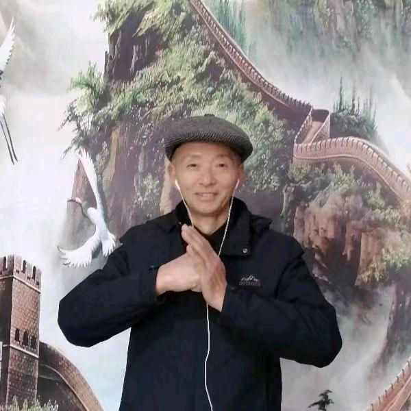 老顽童袁凯爱唱歌