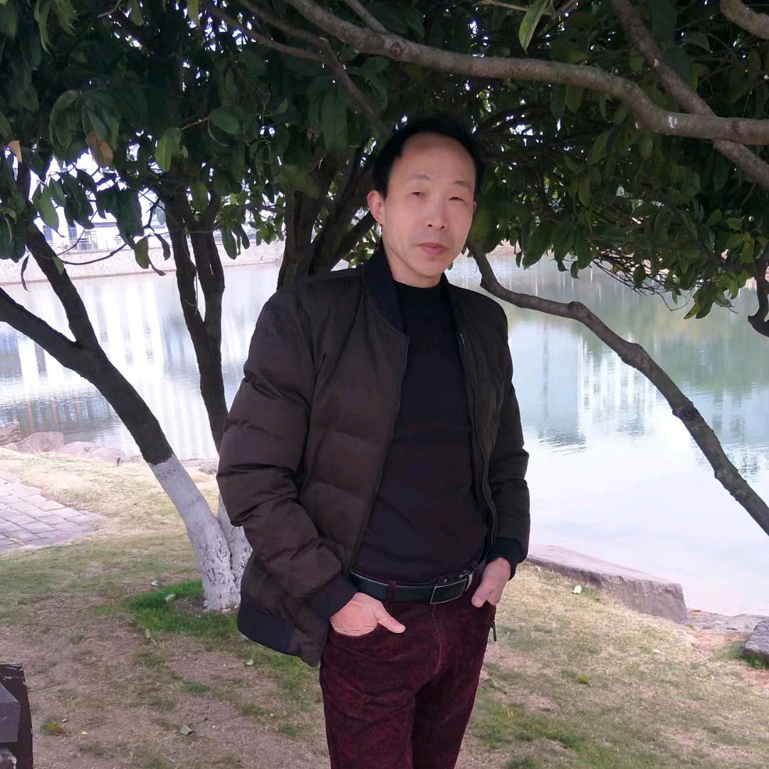 义乌专业打扣厂，塑料扣，铁扣，鸡眼……