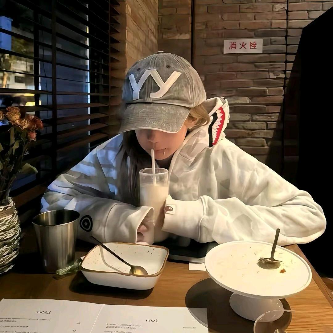 七禧凰黄金的小助理