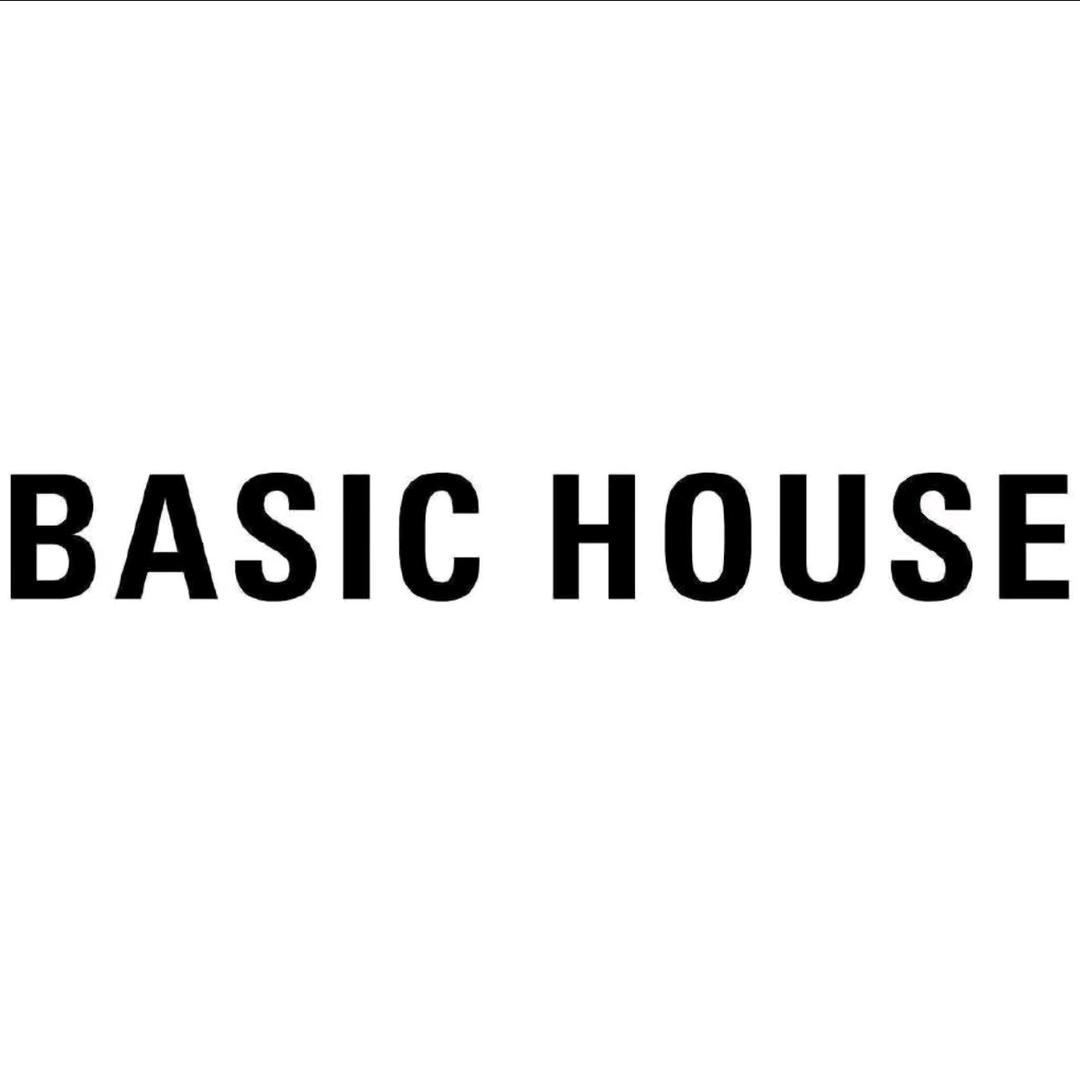 百家好Basic House轻奢女装专卖店
