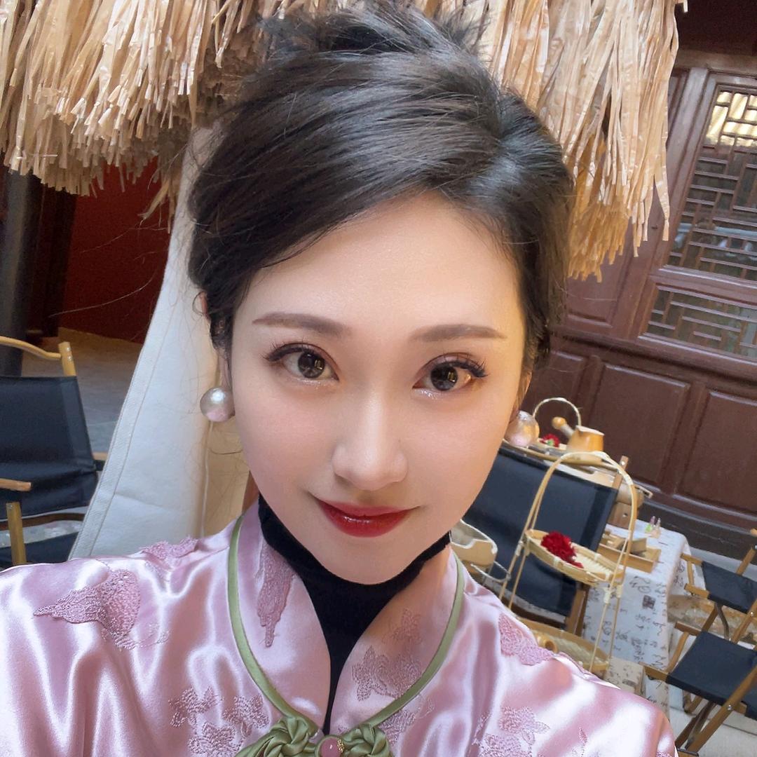 新中式主理人花花
