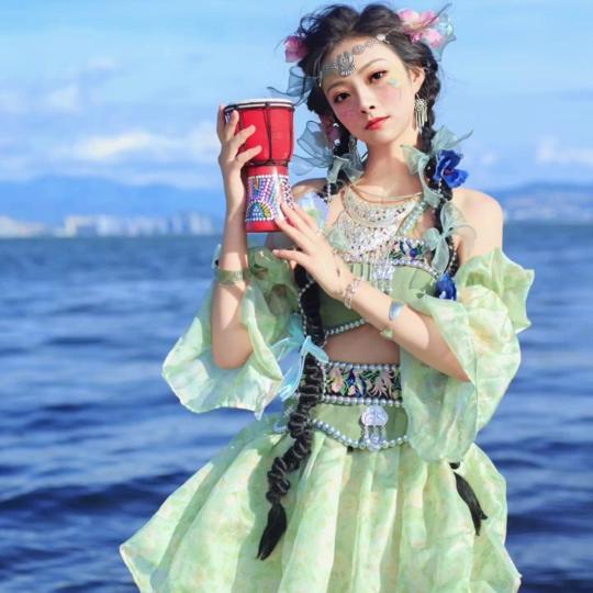 娜