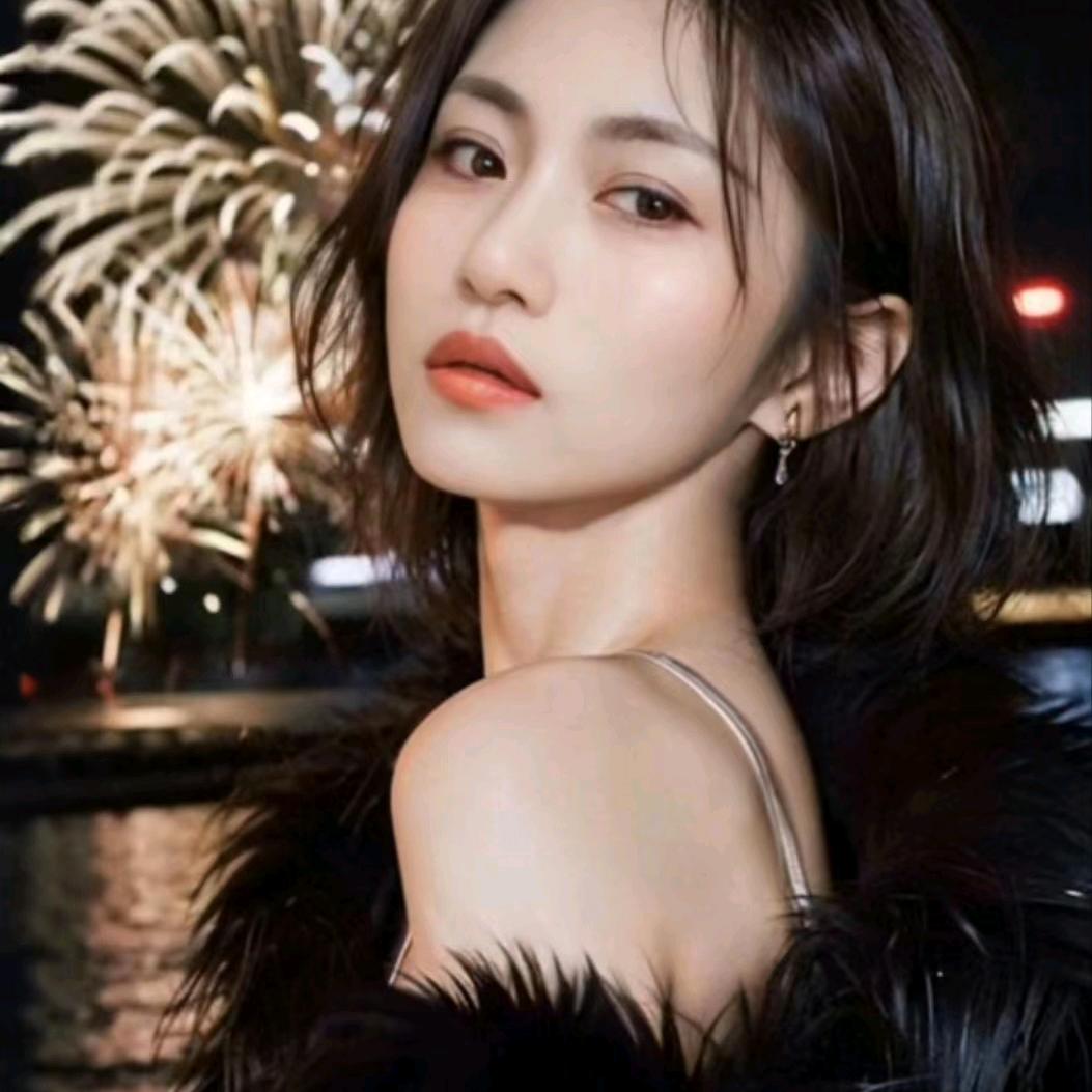 @╭(╯ε沭♥♬ 然╰)╮