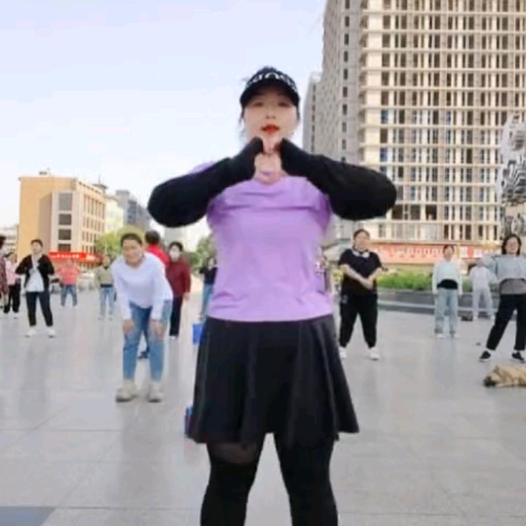邱大妞（208↓140)