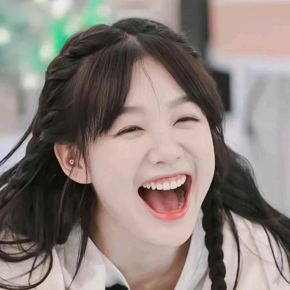 笑笑不爱笑🌷