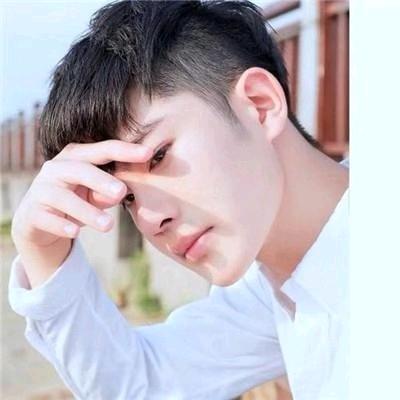 訫逸