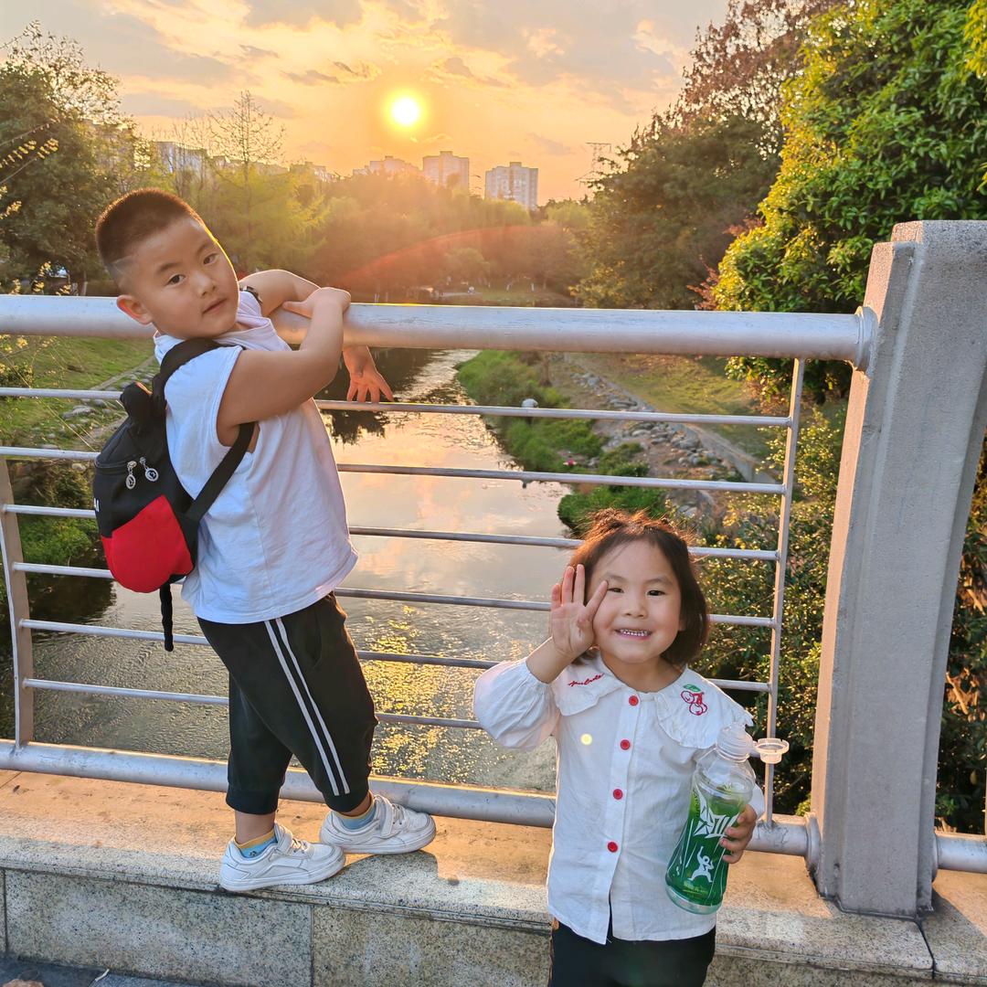 阳阳哥哥😘妍妍妹