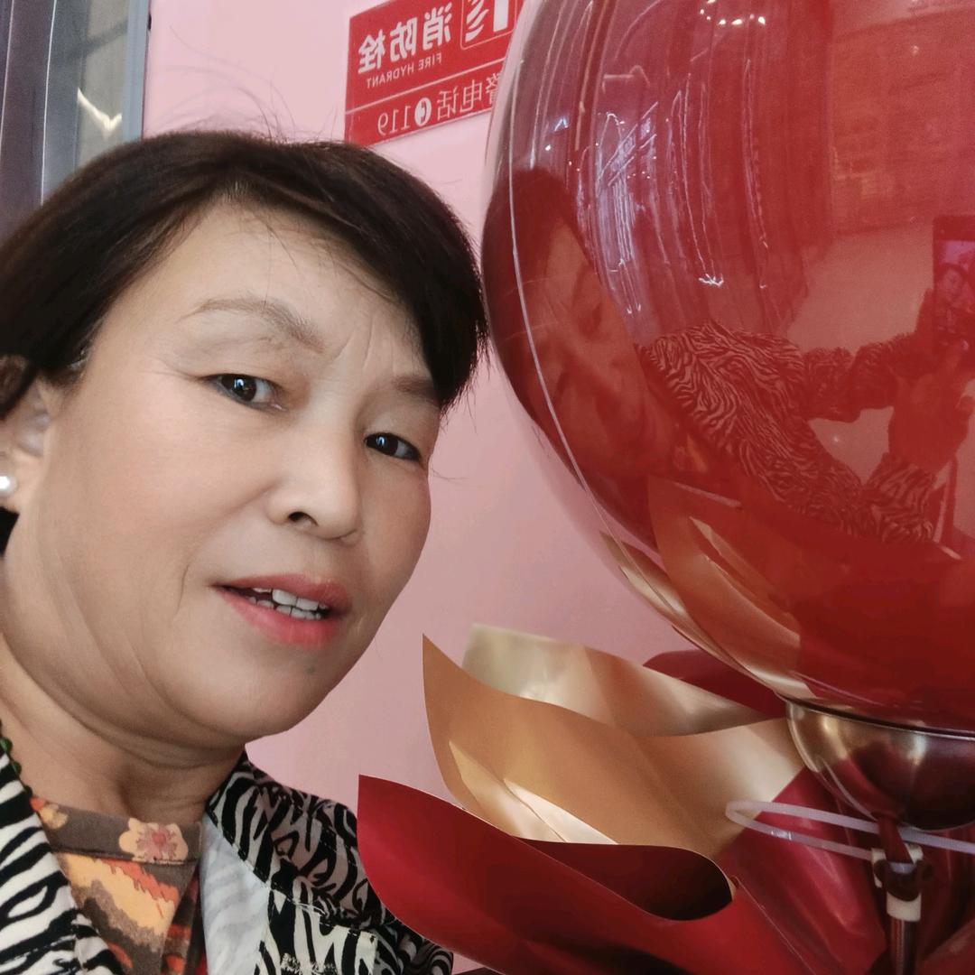 开心快乐每一天哈🍅🥬🍓