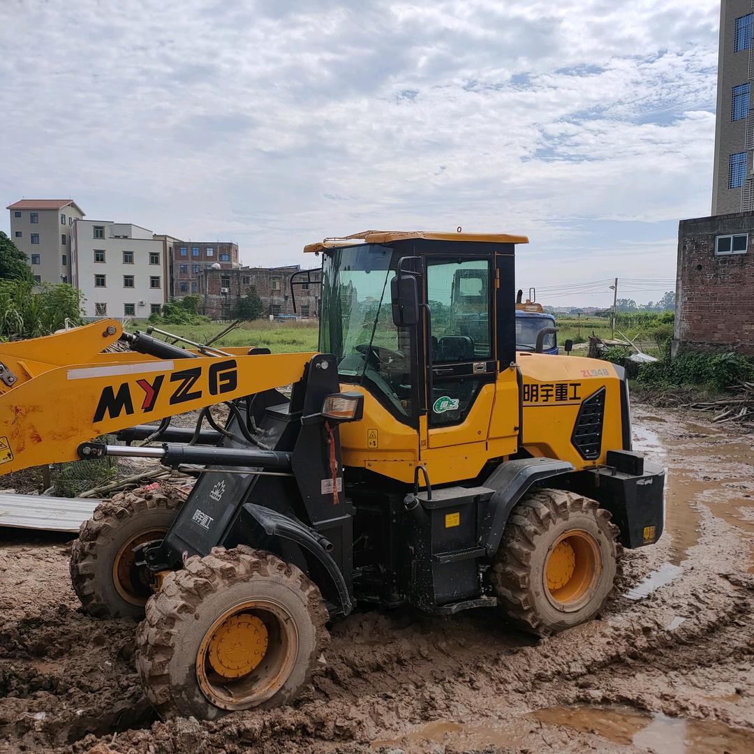 出售过筛河砂铲车自卸货车勾机出租