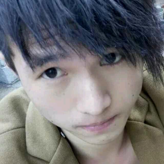 小何（在经历）