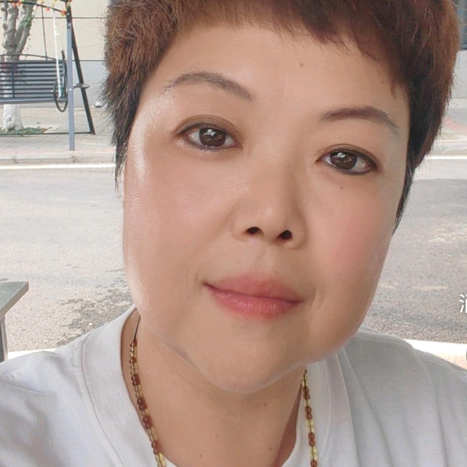 老刘三锅炖烧烤工厂霞姐