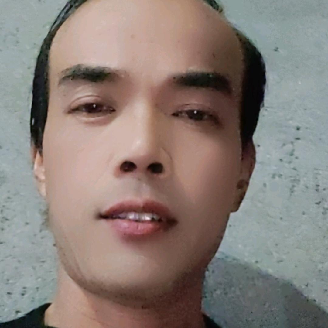 刘君