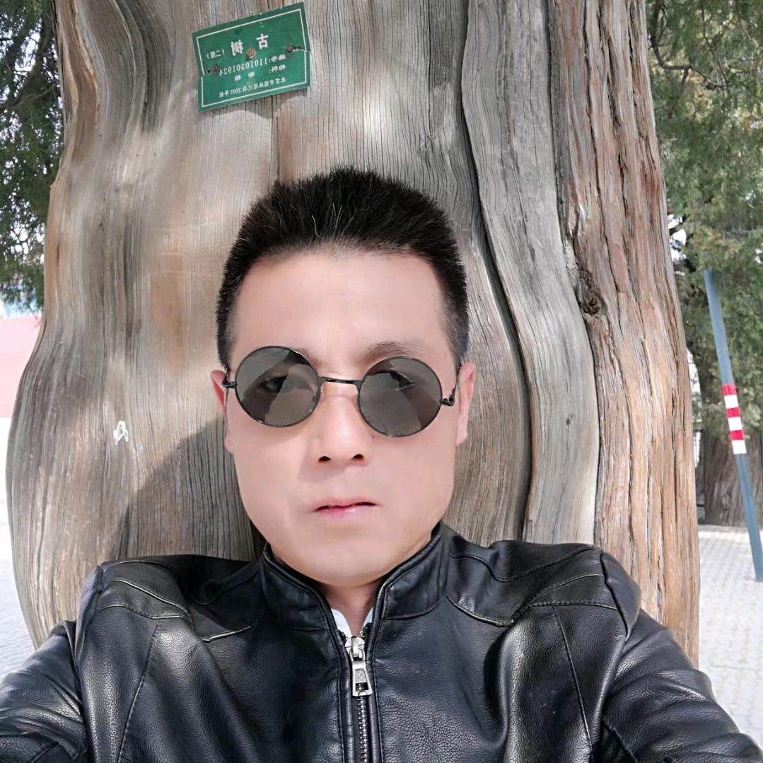 一杯清茶品日月，半壶老酒醉人生！