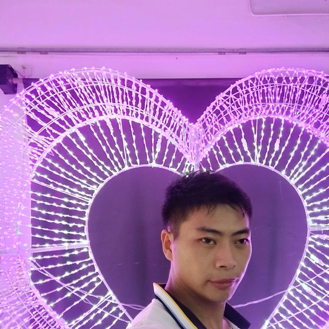 （东哥）       贤東