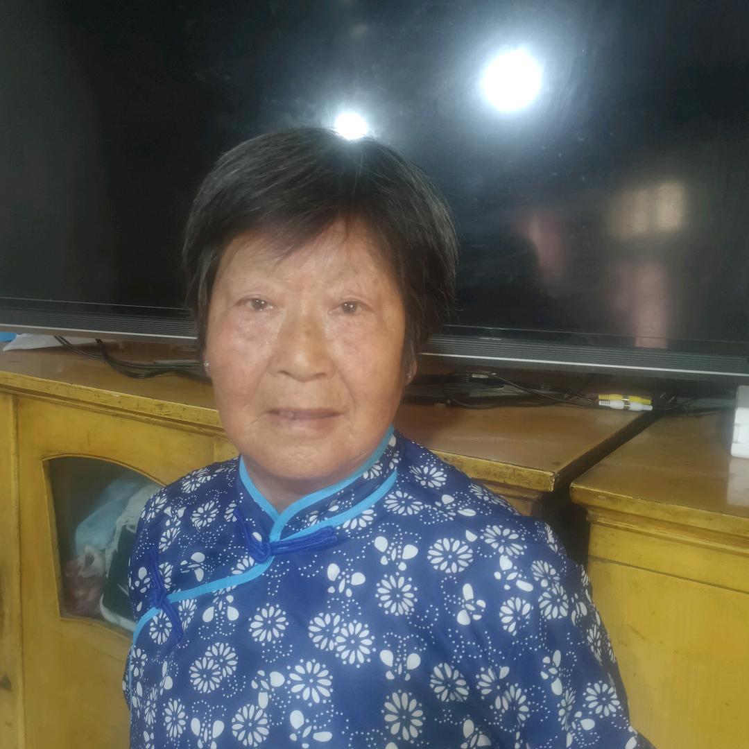 秀兒奶奶