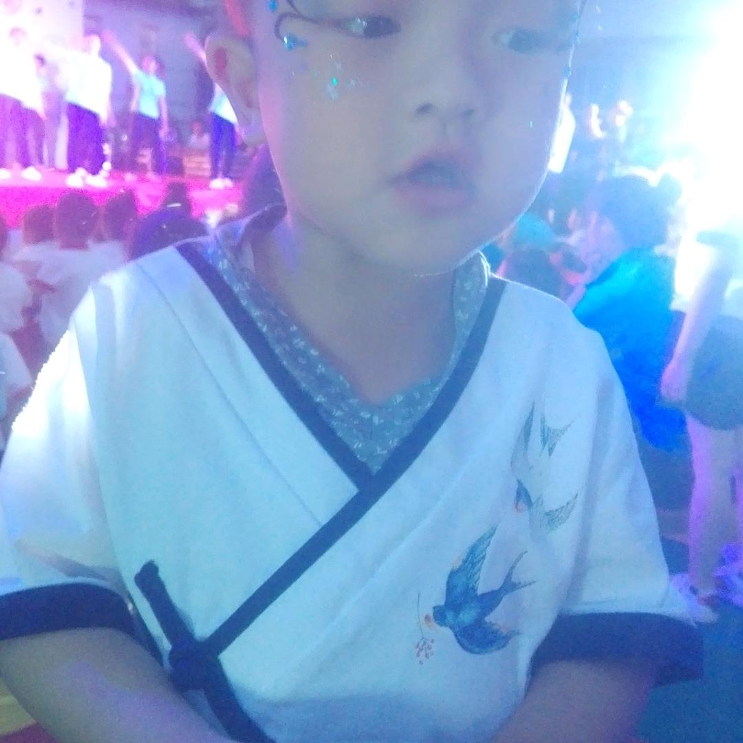 莲莲