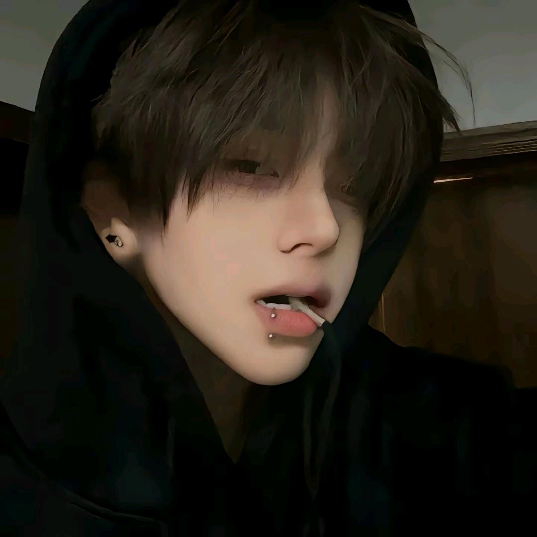 忧郁深情男