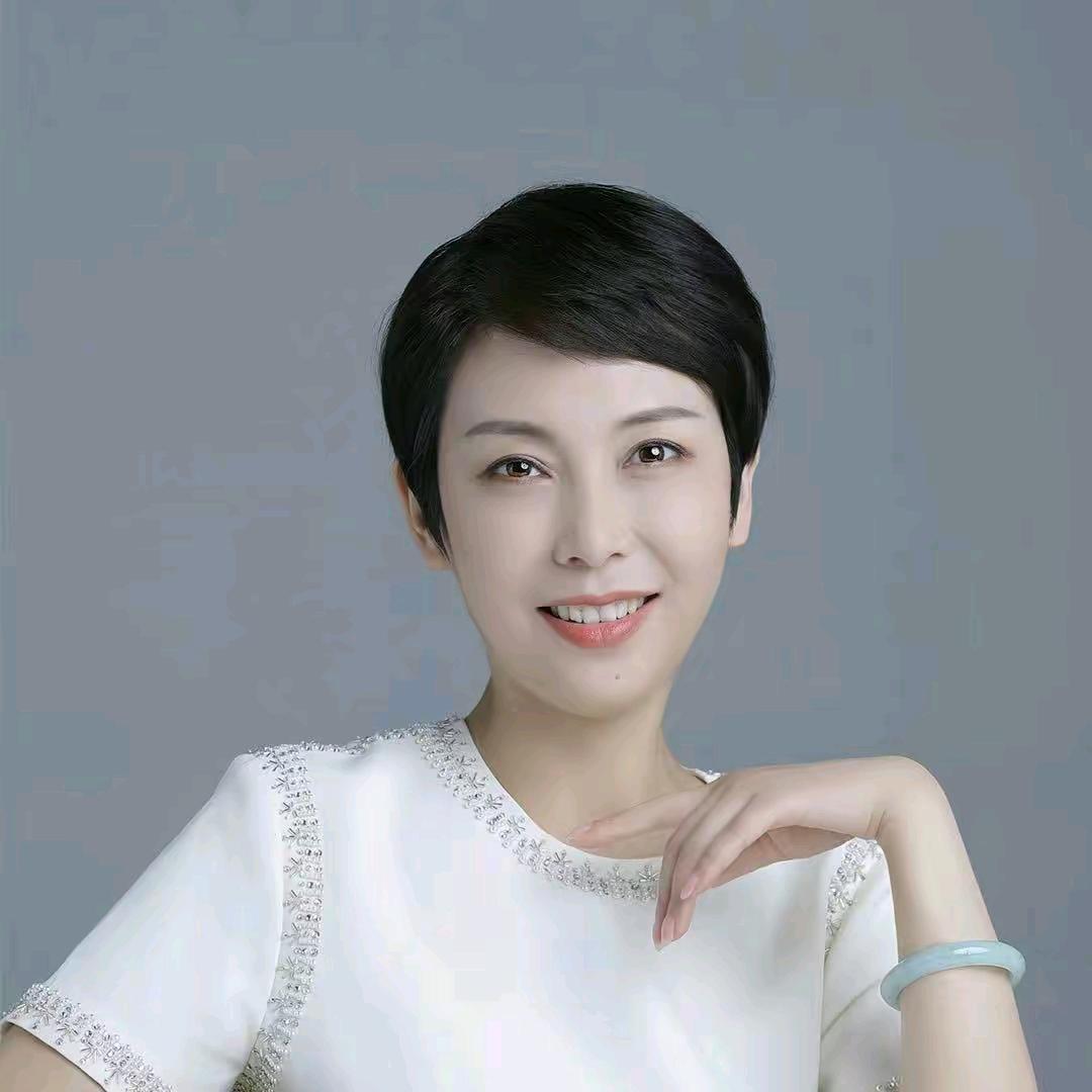 50岁铭姐的美丽生活