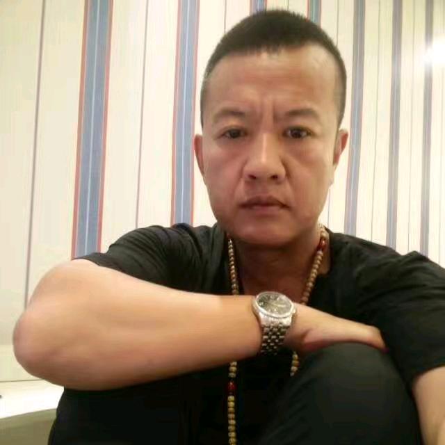 家常快餐,不限量香江小吃一条街中间