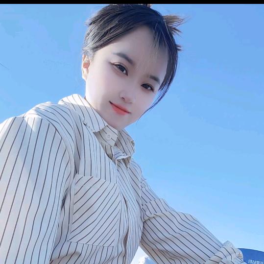 莫莫💋